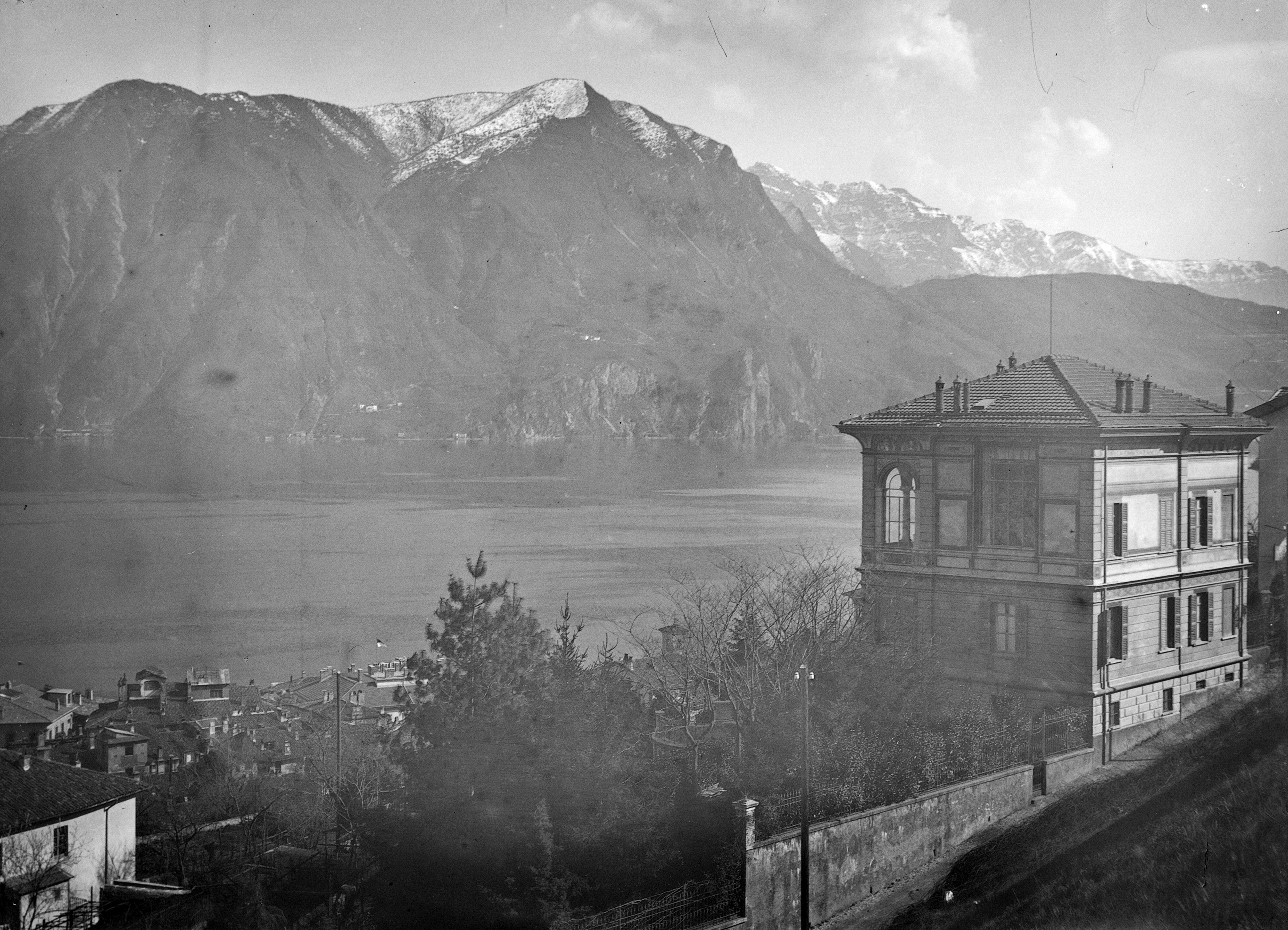 Aussicht mit Bergpanorama